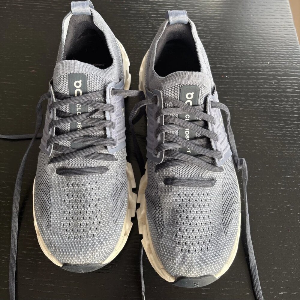 Size 8 - On Running Cloudswift 3 Metal/ White Women's Excellent Condition